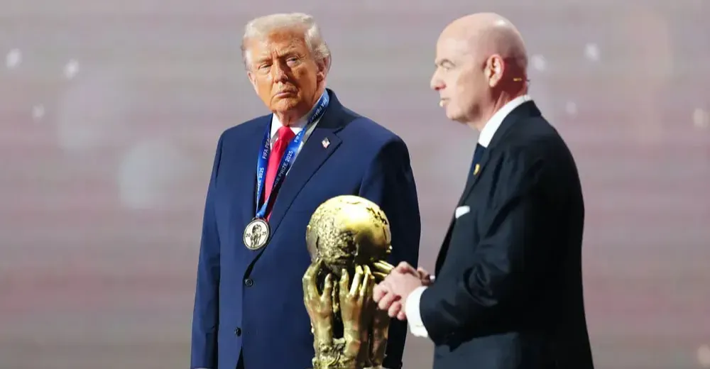 "إنفانتينو يحب ميسي".. تصريح لترمب يهز العالم