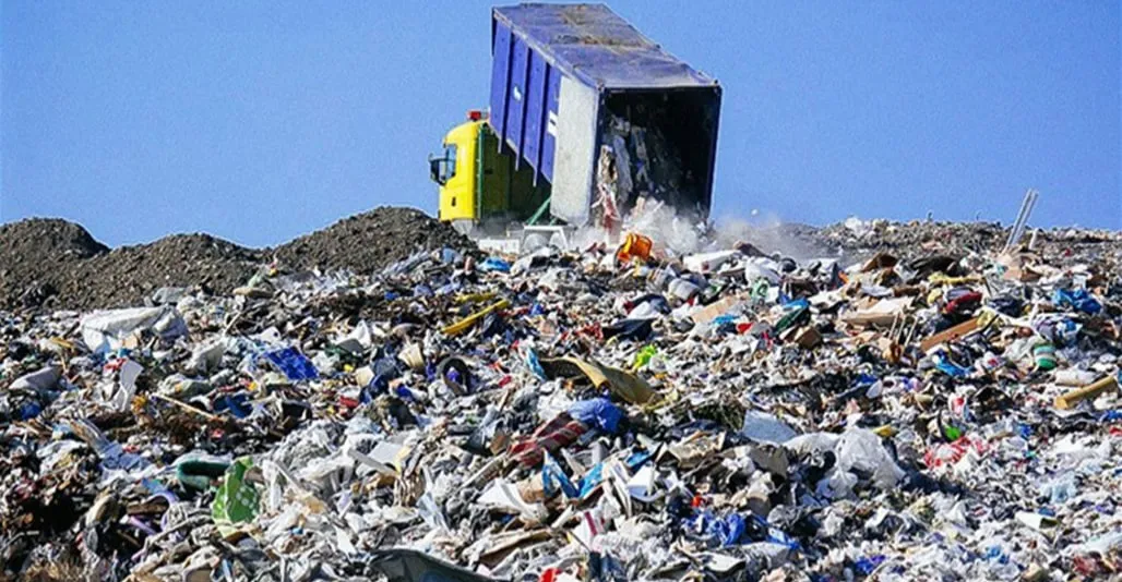 إحصائية رسمية .. ثلث سكان العراق غير مخدوم بجمع ونقل النفايات