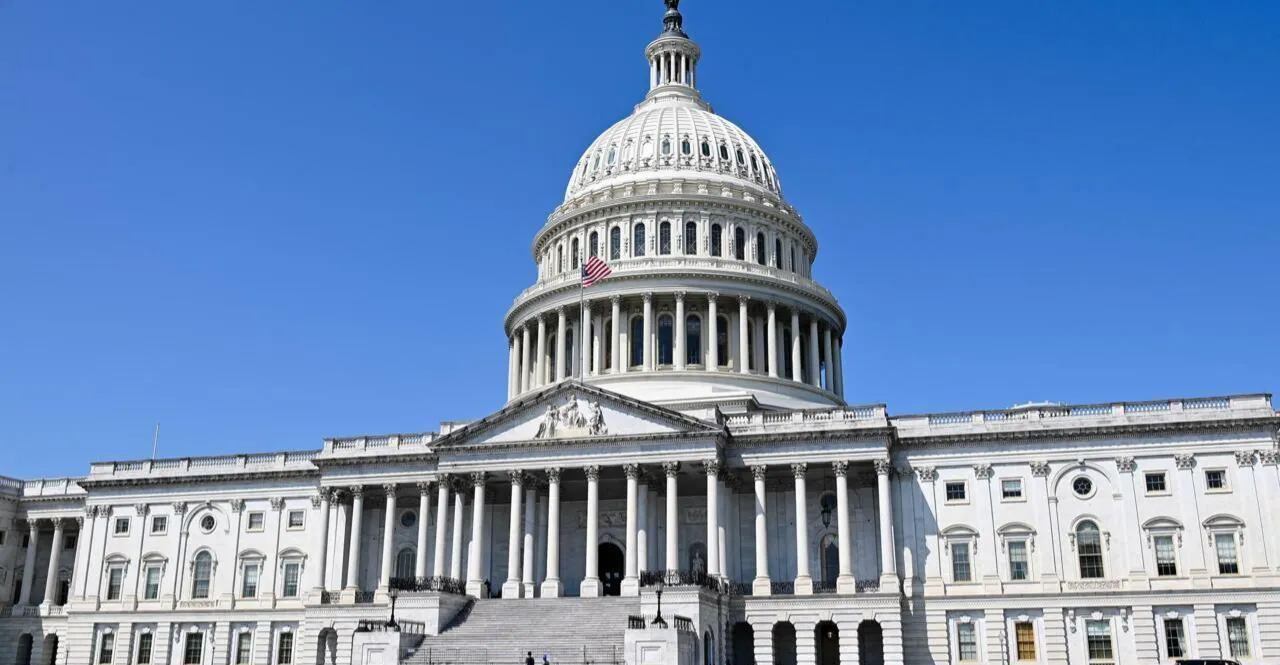 نائب اميركي: الكونغرس مستعد لدعم العراق مقابل التخلي عن المليشيات واحترام أمن كوردستان