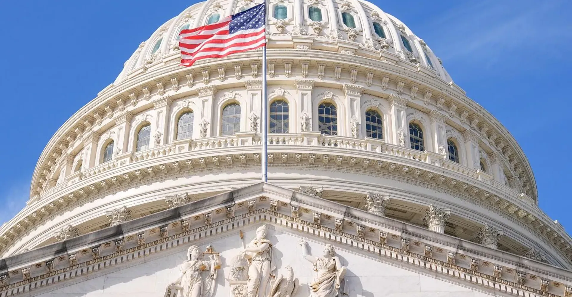 إلغاء "قانون قيصر" رسمياً وبدء مرحلة "الاشتباك المشروط" مع الحكومة السورية الجديدة