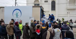 "روانگە" تدخل كركوك بعد السيول وتوزع مساعدات إغاثية (صور)