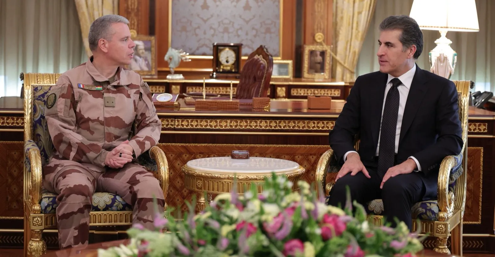 نيجيرفان بارزاني يبحث مع وفد عسكري فرنسي الوضع الأمني في المنطقة