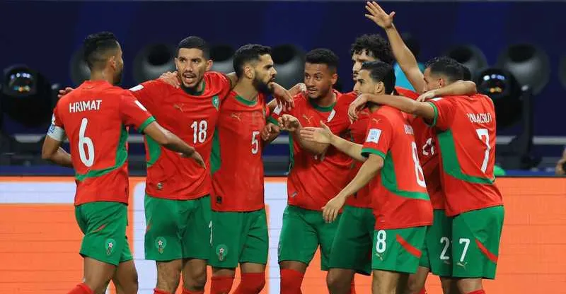 المغرب يتغلب على الإمارات بثلاثية نظيفة ويتأهل لنهائي كأس العرب