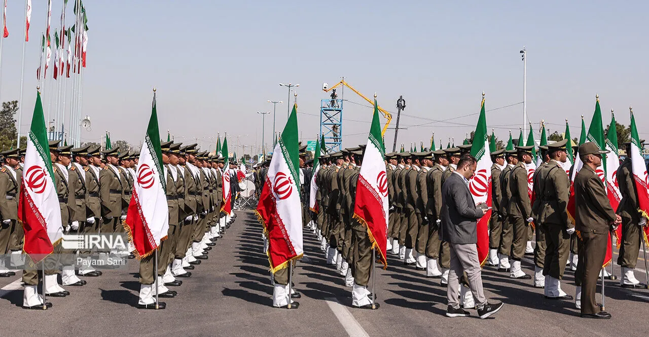 "فايننشال تايمز": إيران تعمل على مدار الساعة استعداداً لجولة جديدة من الحرب