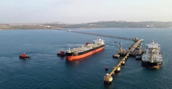 موقع عالمي متخصّص: أميركا استقبلت شحنة نفط كوردية لتقول نحن هنا مجدّداً