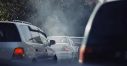 أوروبا تعدل حظر السيارات التقليدية بدلاً من الالتزام بالكهربائية