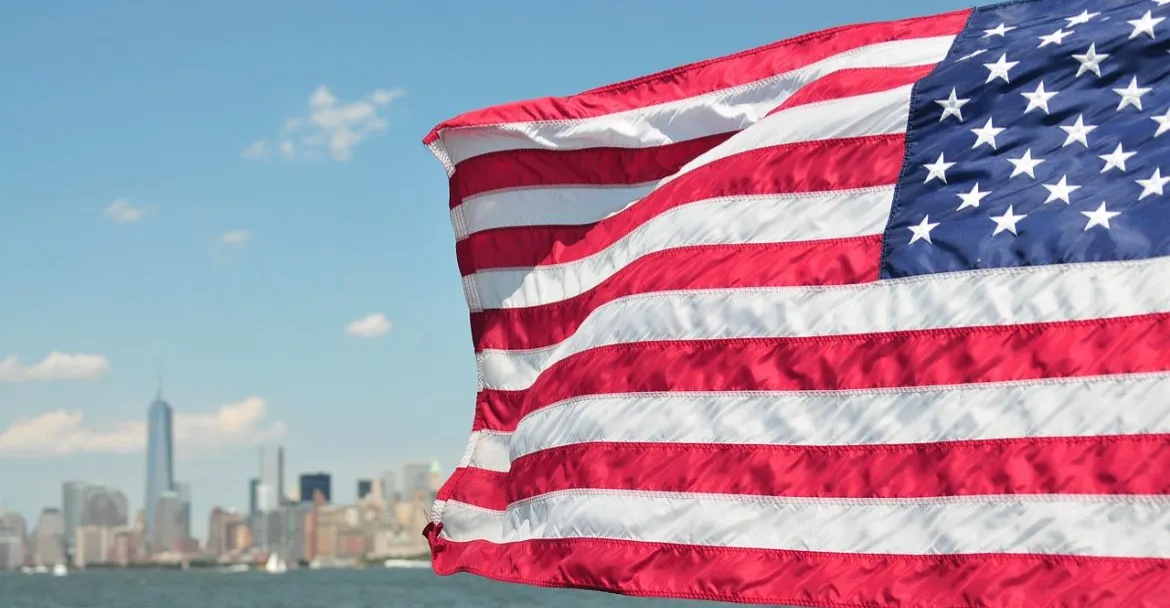 بعد الترحيل والاعتقال.. إدارة ترمب تفتح ملف سحب الجنسية الأميركية