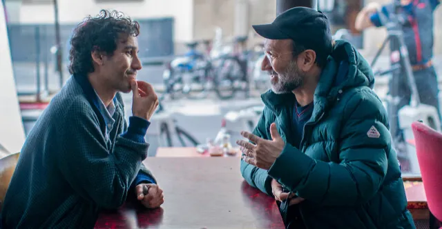 أصغر فرهادي ينتهي من "Parallel Tales" استعداداً لمهرجان كان 2026