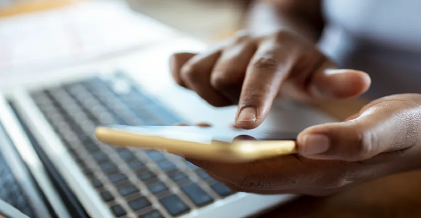 "ألعاب وجوائز".. تحذير من عمليات احتيال جديدة على الإنترنت