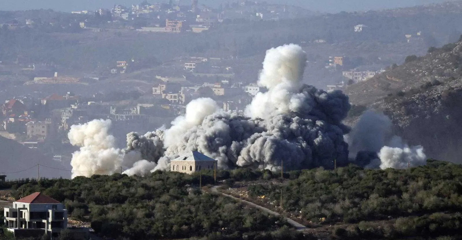 إسرائيل تغتال قيادياً بارزاً بالحرس الثوري في لبنان