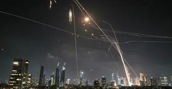 إسرائيل تلوح بضربة "لا مفر منها" ضد إيران