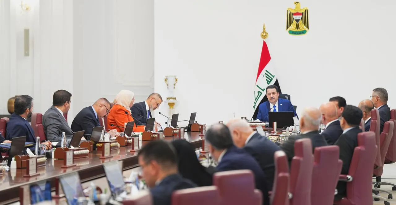 السوداني في الجلسة 52.. قرارات تخص الدواء والجمارك والمشاريع المتلكئة