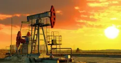 Oil prices record historic third straight annual loss