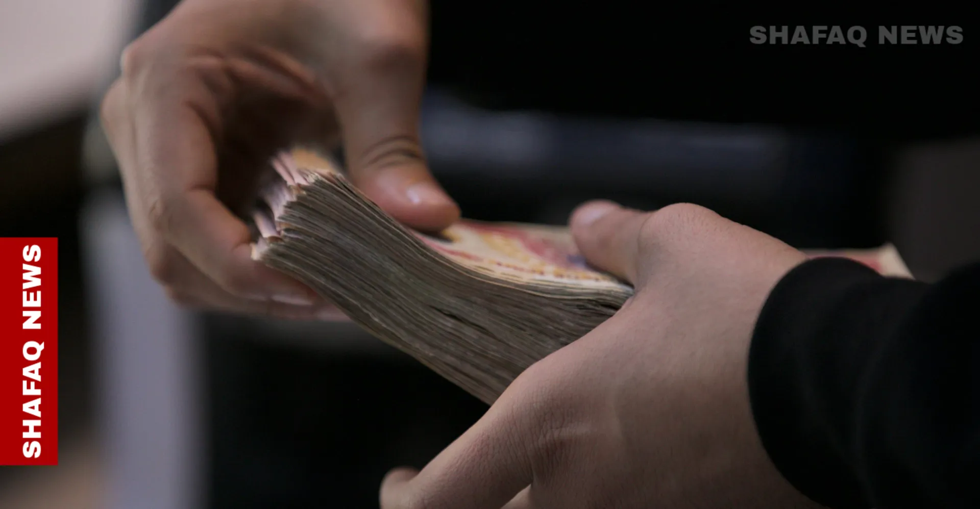 متقاعدو "ذوي الشهداء" غاضبون من استقطاعات كبيرة طالت رواتبهم