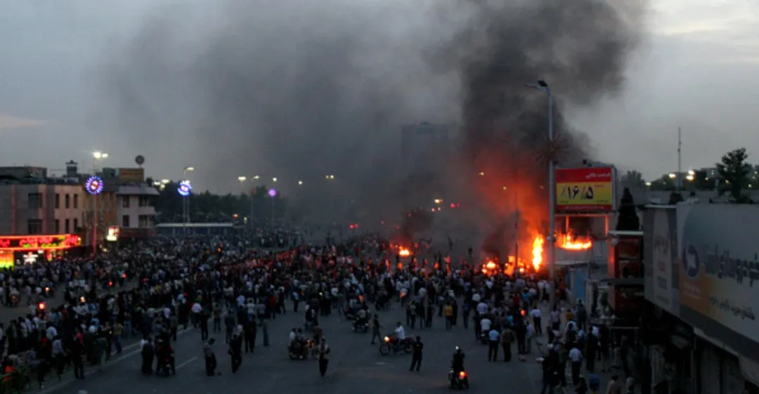 على وقع احتجاج التجار.. واشنطن ترفع سقف الرسائل: ماذا يعني ذلك لإيران والمنطقة؟