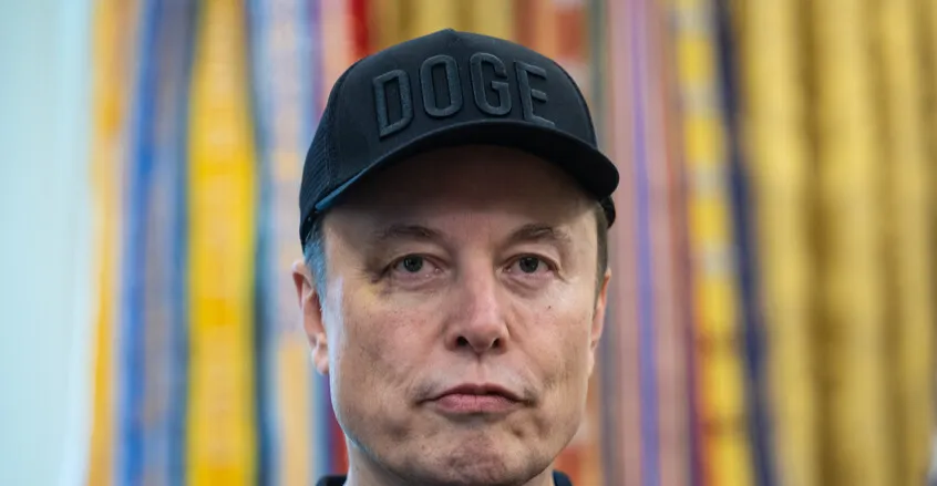 إيلون ماسك يرد على خامنئي: وهم زائف