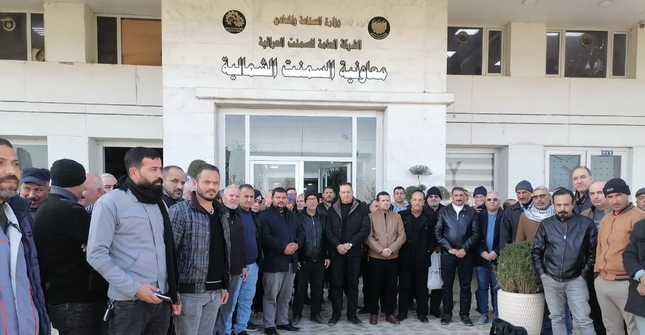 إضراب بالموصل على تأخر الرواتب واحتجاجات مطلبية في البصرة