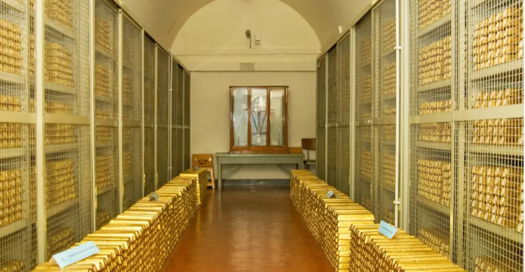 Iraqs gold reserves remain stable at 170 tons… An expert explains the reasons