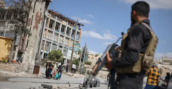 بريطانيا تعرب عن قلق بالغ إزاء الاشتباكات في شمال حلب