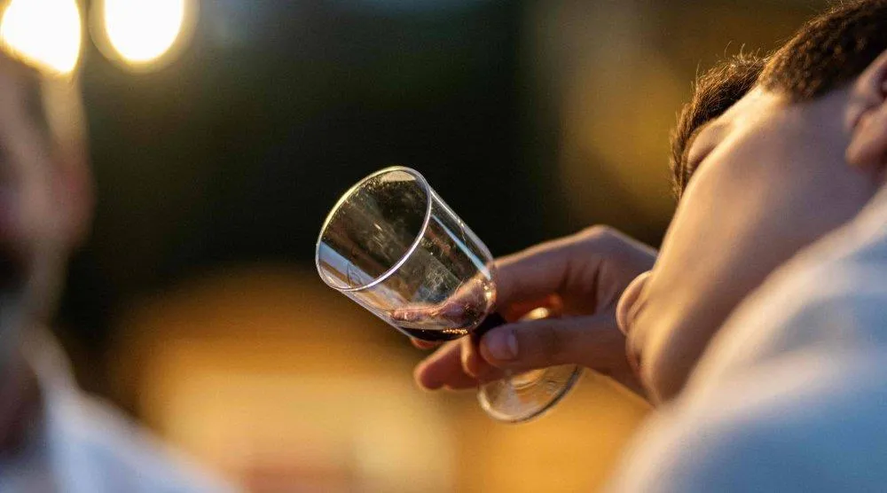 ‏رێکخریاگ تەندروسی جەهانی هووشداری لە نووشین کحول دەێد