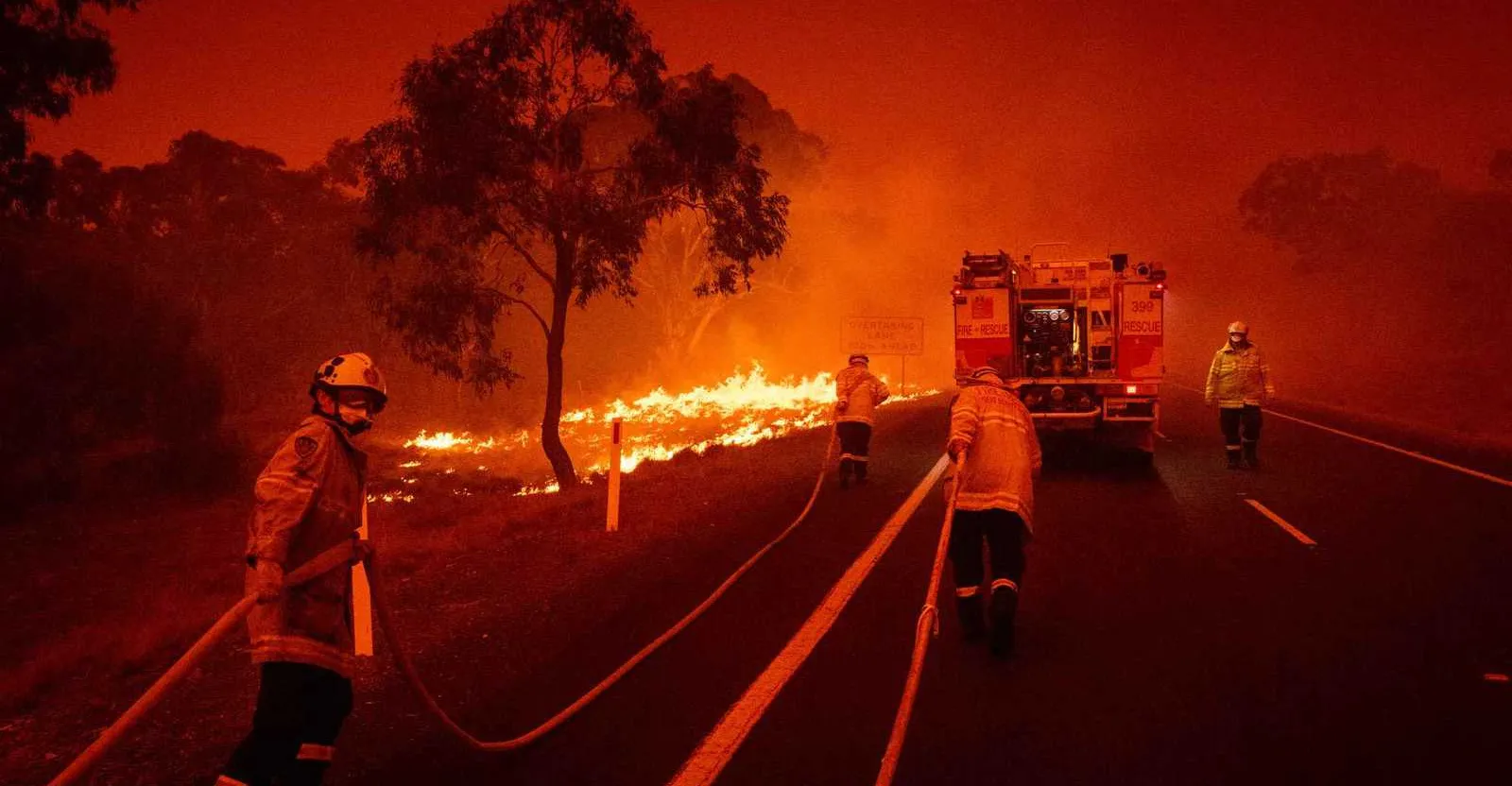 ‏هیزگردن ئاگریگ ویرانکەر بوودە مدوو چووڵکردن چەن شارۆچکەیگ لە باشوور ئوسترالیا
