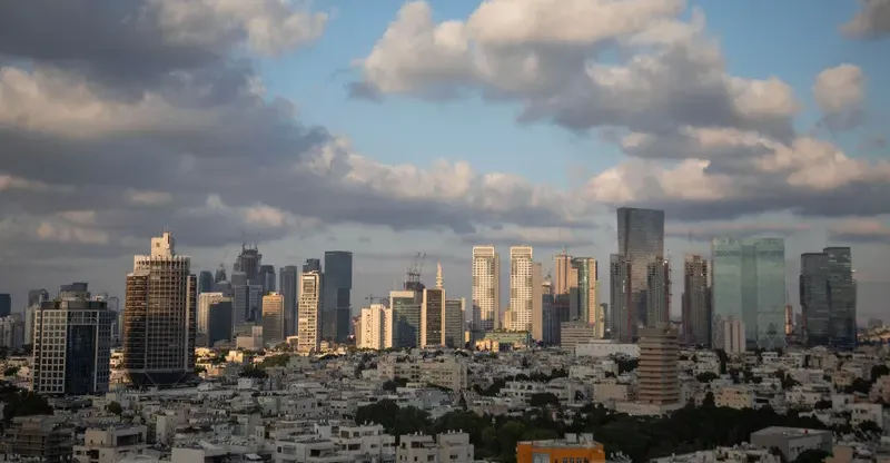 "انظروا للسماء منتصف الليل".. رسائل تهديد تصل لهواتف الإسرائيليين