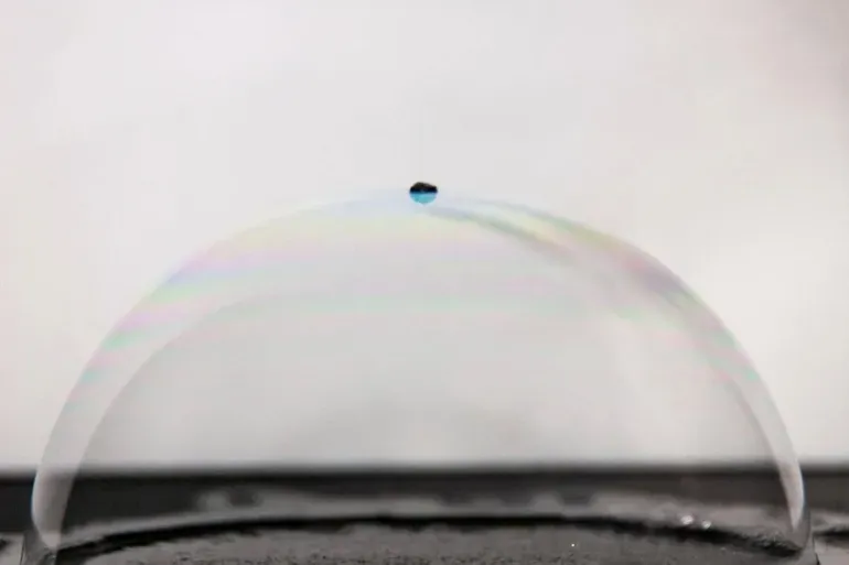 پەیاکردن ماددەی نوویگ وە توانای پۆڵا و سووکی ئیسفەنج