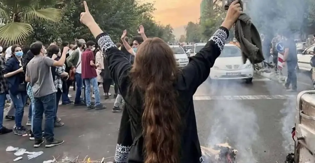 ئيران دەسگیرکردن "شانەیلیگ تیرۆری" راگەینێد.. و شمارەی کوشیاگەیل ناڕەزایەتیەیل رەسیە 505