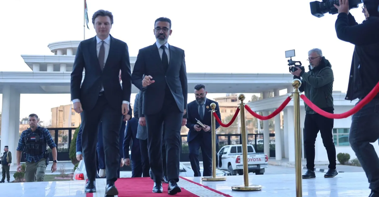 وزير الدفاع الهولندي يصل إلى كركوك