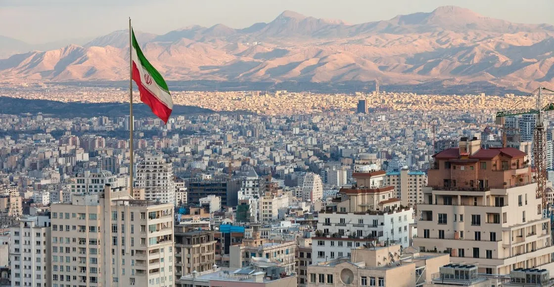 "فرانس برس": السعودية وقطر وعمان أقنعت ترمب بمنح فرصة لإيران