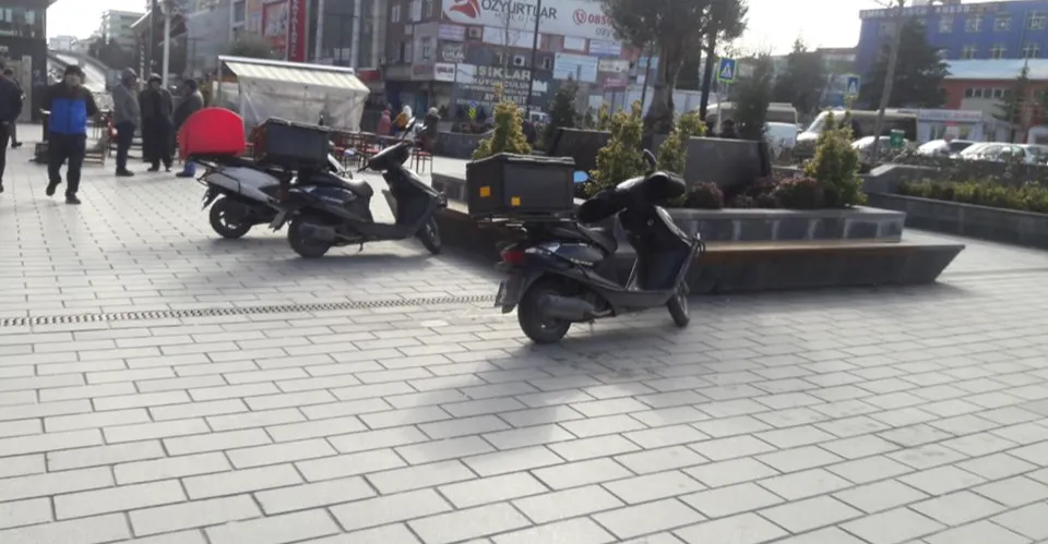 عمال التوصيل في تركيا يعتزمون تعليق خدماتهم احتجاجاً على الضرائب