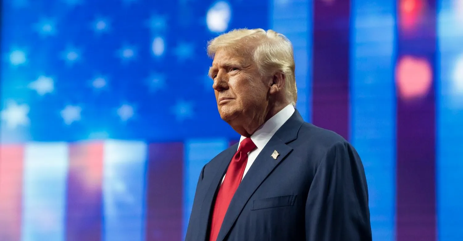 بشعار "ثق لكن تأكد".. معهد أميركي ينصح ترمب باحتضان "خصومه العراقيين" بدل استهدافهم