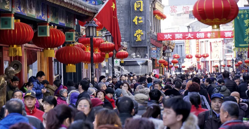 الصين تسجل قفزة تاريخية في الاقتصاد مع تراجع أعداد السكان