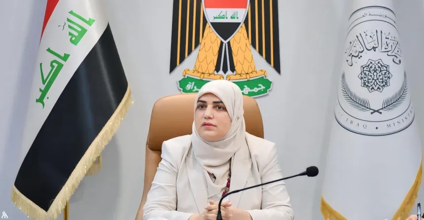 تواقيع نيابية لمساءلة طيف سامي في 7 ملفات.. وثائق