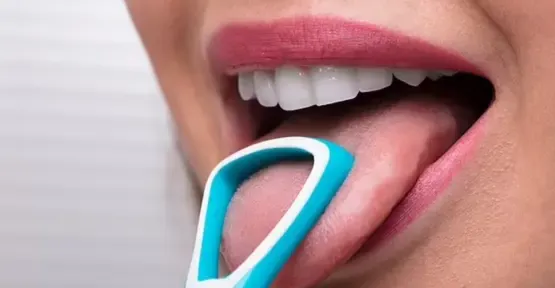 تغير لون اللسان قد يكشف أمراضاً خفية في الجسم.. تعرف عليها