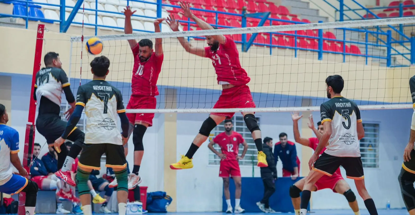 نتائج 4 مباريات من الجولة الرابعة للدوري الممتاز لكرة الطائرة