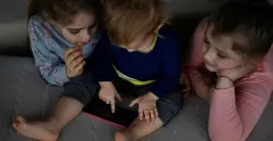 الذكاء الاصطناعي يفاقم الاستغلال الجنسي للأطفال بـ"أكثر من 3000 مقطع"