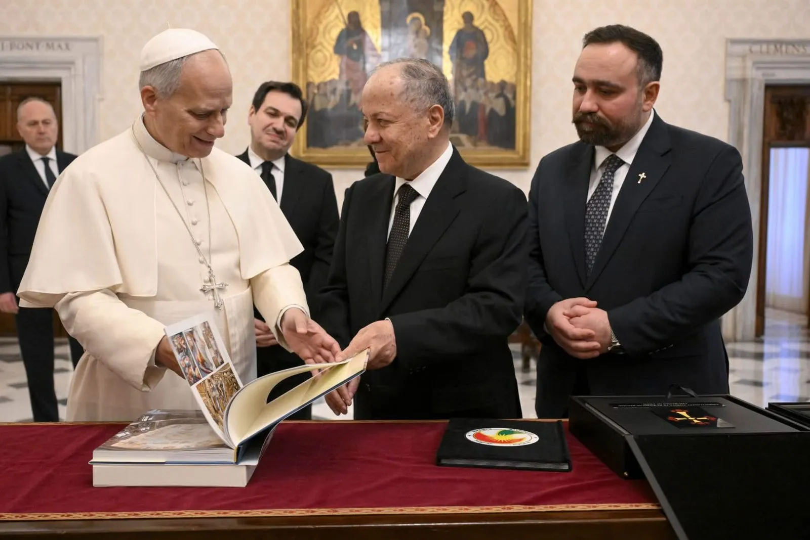 في الفاتيكان.. مسعود بارزاني يلتقي قداسة البابا لويس الرابع عشر (صور)