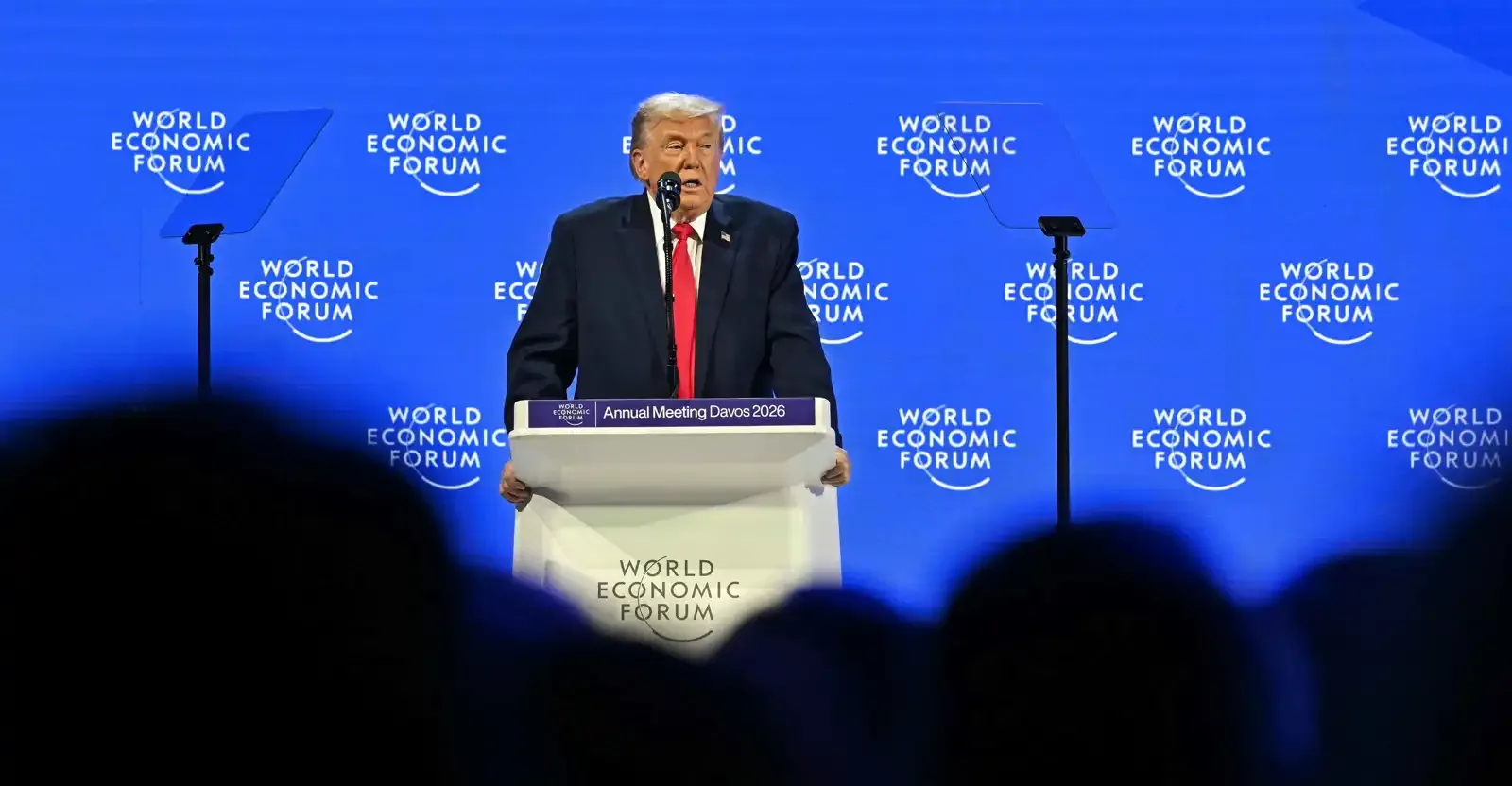 ترمب: الصين وروسيا تطمعان بغرينلاند ويجب أن نحميها