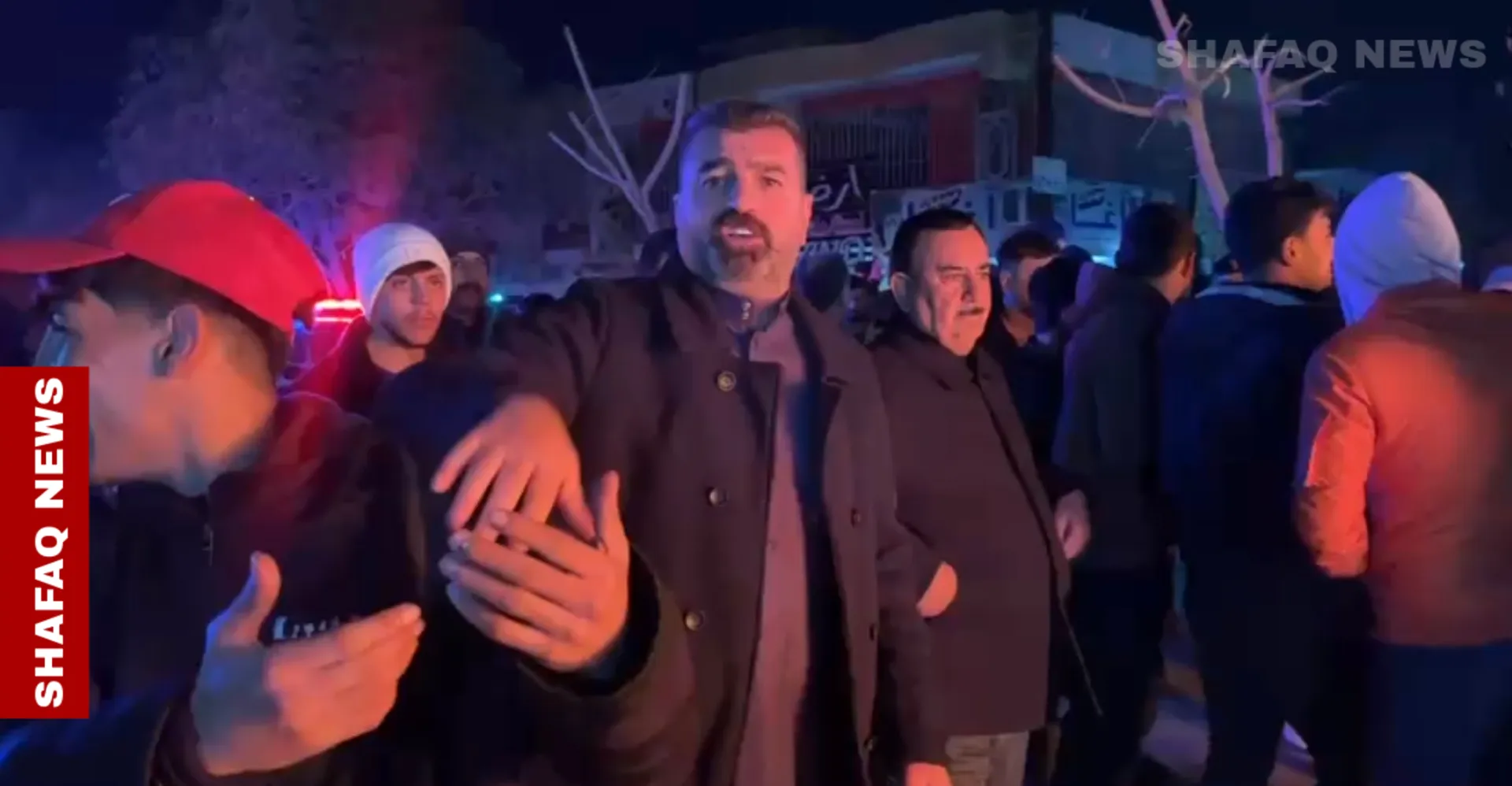 مواطنون يقطعون طريقاً حيوياً في كركوك احتجاجاً على تردي الكهرباء (فيديو)