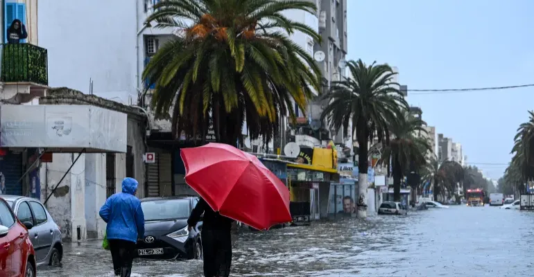 موجة طقس عنيفة تضرب دولاً عربية وتوقع قتلى