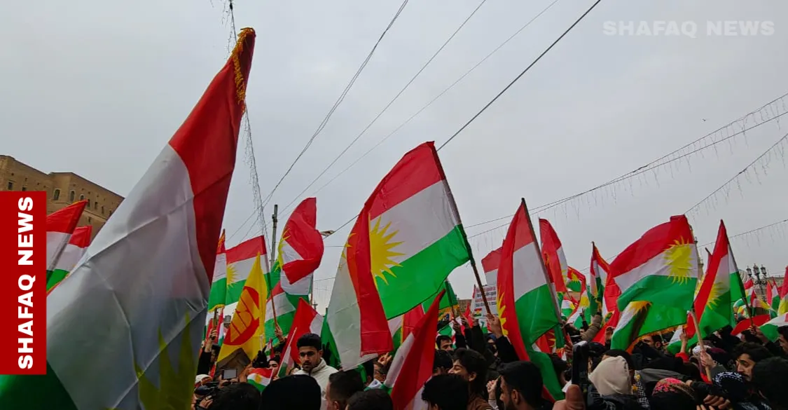 تحت عنوان "جمعة كوباني".. العشرات يتظاهرون قرب قلعة أربيل (صور)