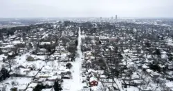 زریان "میژوویی" دەێد لە ئەمریکا.. هەزاران کاروان ئاسمانی هەڵوەشیا