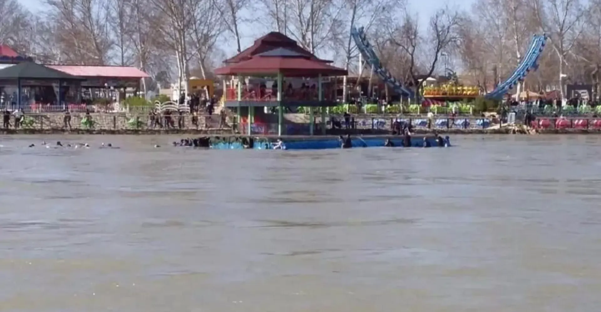 کوشیان 7 کەس و رزگارکردن زیاتر لە 200 کەس دویای نقومبوین بەلەمیگ وەرانوەر کناراوەیل فیلیپین