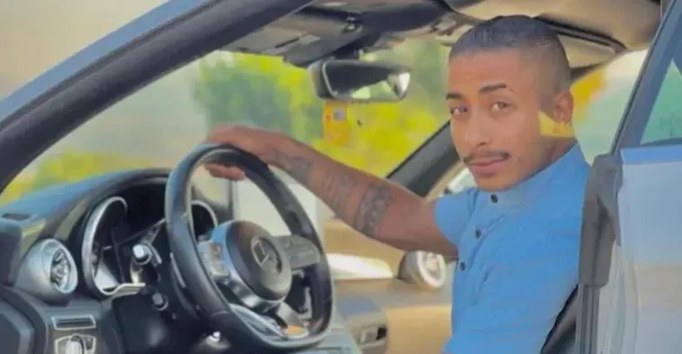 کوشیان گەنجیگ یەکیگیان میسریە وە گورز ئیسرائیل لە باشوور لوبنان