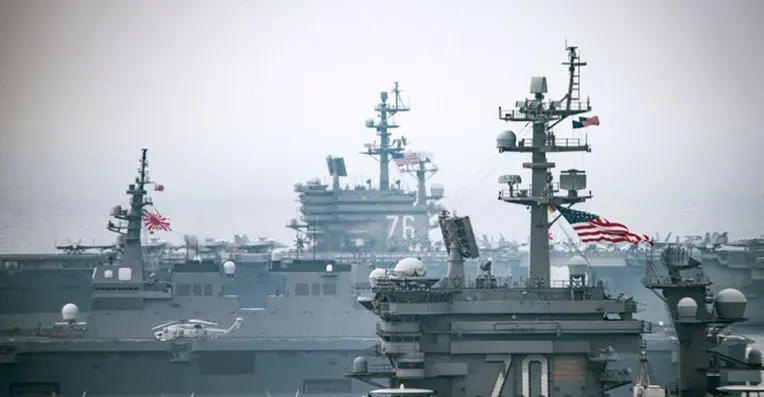 خبير أمريكي لـ شفق نيوز: تحركات واشنطن العسكرية تهدف لتغيير النظام في إيران