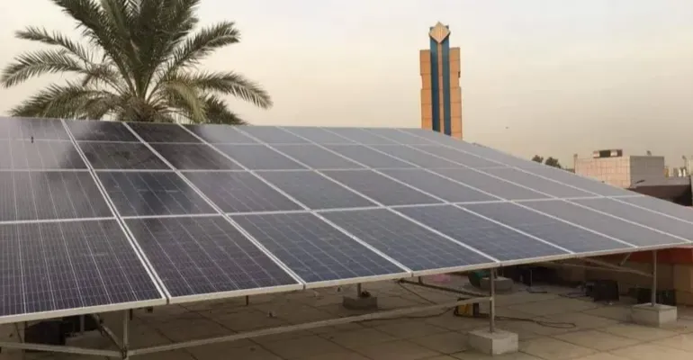 الحكومة تتجه لاستثمار أسطح الوزارات لإنتاج الكهرباء من الطاقة الشمسية