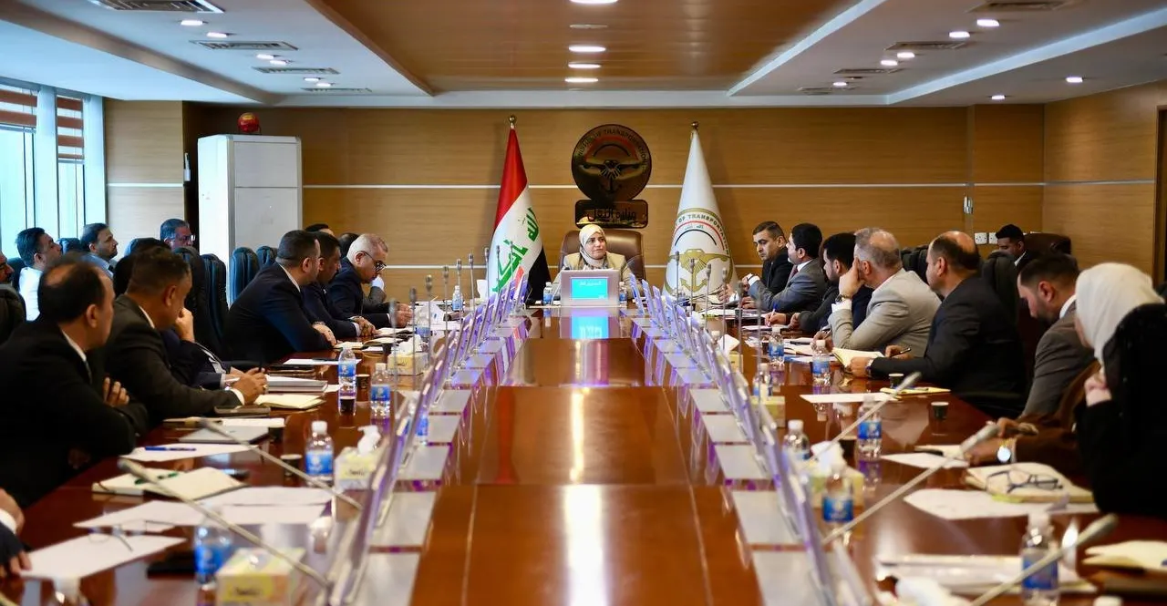 في أول اجتماع.. وزيرة المالية تتسلّم إدارة النقل وتُصدر قرارات مهمة