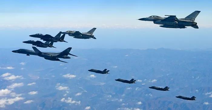 موقع أميركي: ترمب قد يأذن بضربة إيران فجر الأحد