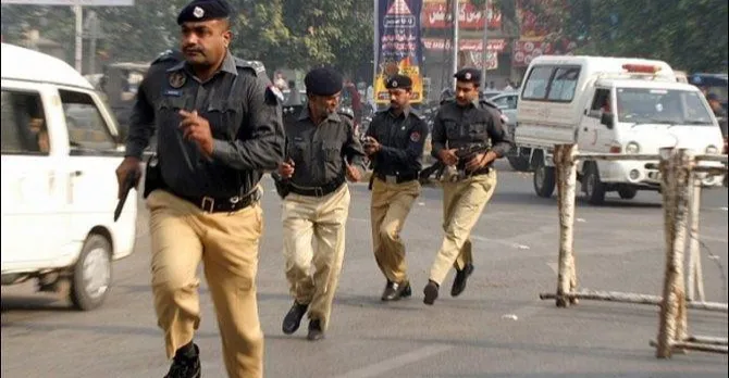 مقتل 10 من قوات الأمن الباكستاني و37 مسلحاً في هجمات منسقة ببلوشستان